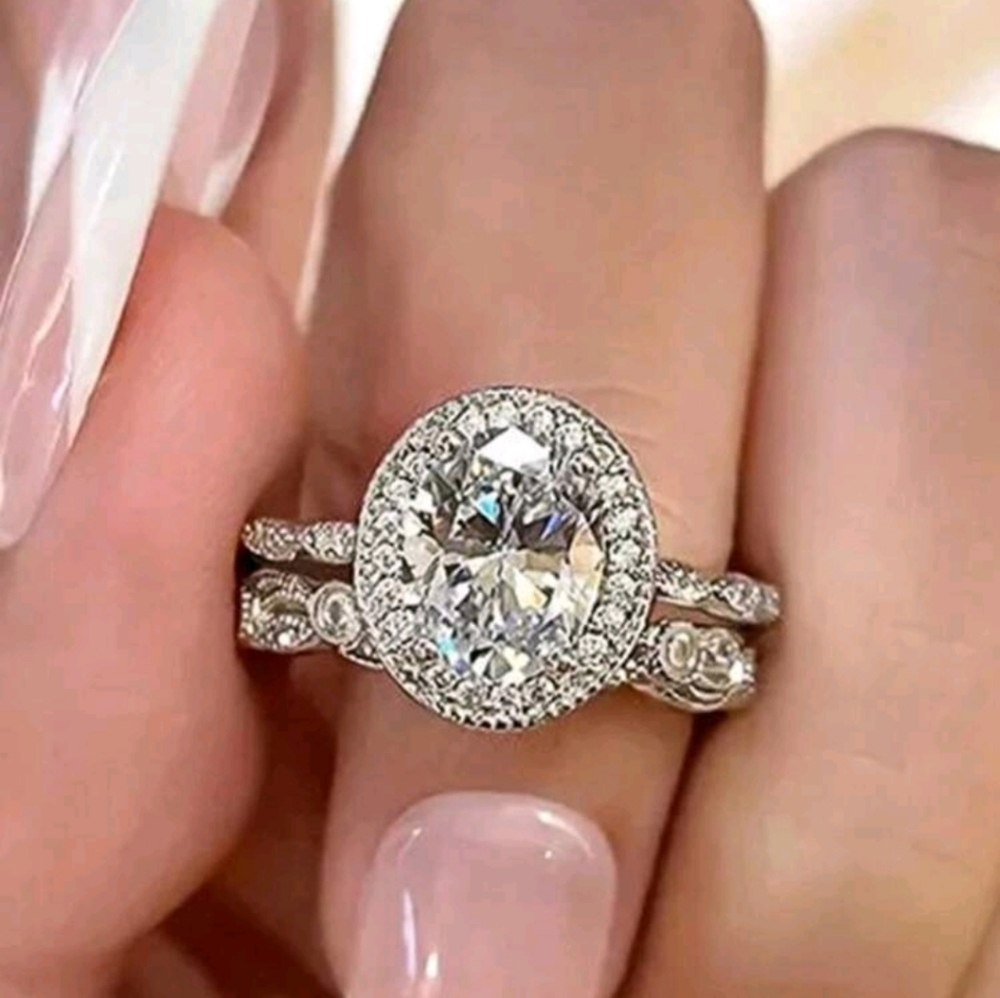 2pcs Elegant Silver Round Cut Cubic Zirconia Ring Set size 7 - Picture 2 of 4